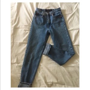 Guess✨High Rise Straight Leg, vintage mom jean✨